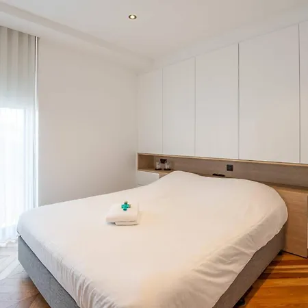 Dunvegan - Centre Luxurious For 5 아파트