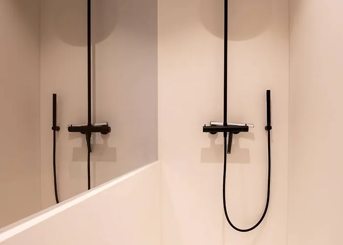 아파트 Dunvegan - Centre Luxurious For 5 *